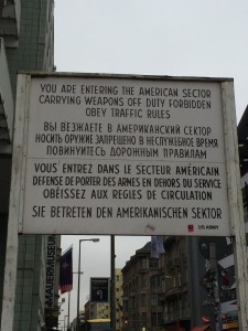 Checkpoint Charlie_enteringUSA